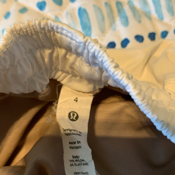 Lululemon Hotty Hot short long 4” - Picture 5 of 6